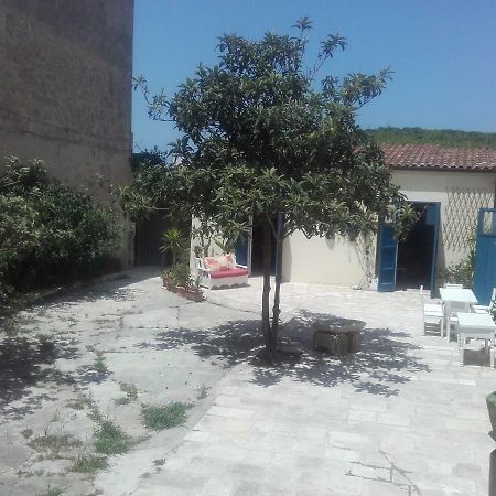 לינה וארוחת בוקר ברינדיזי Il Cortile Della Monaca מראה חיצוני תמונה
