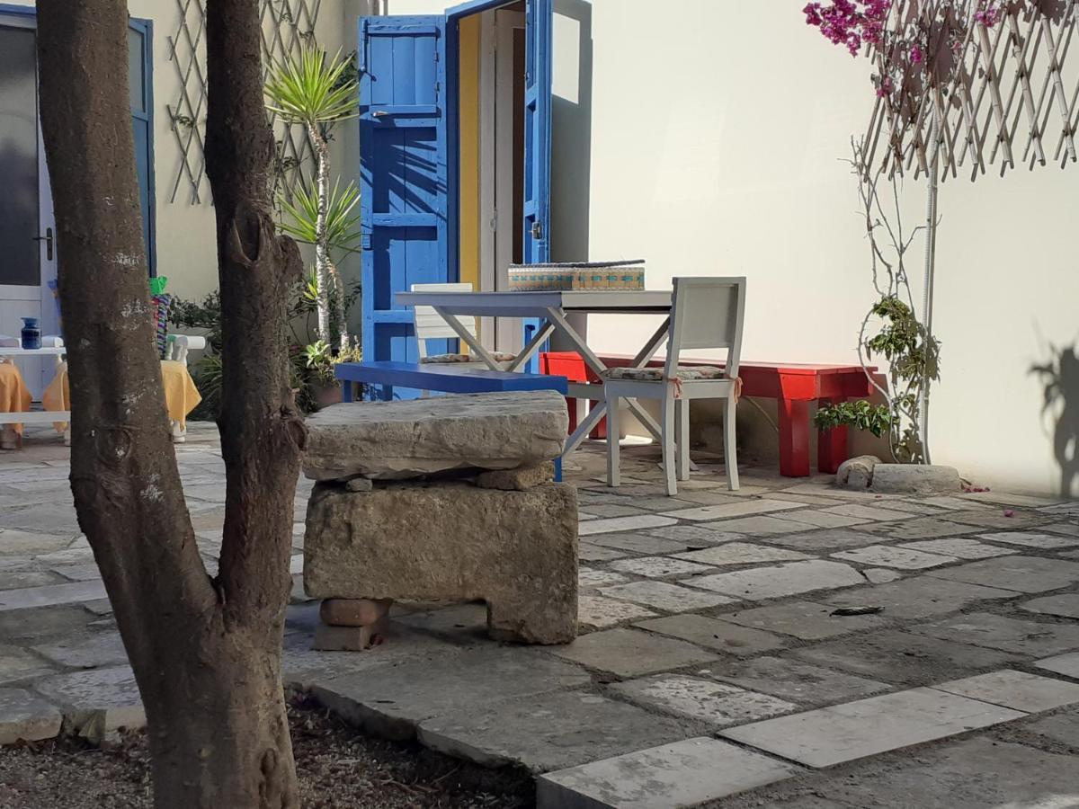 לינה וארוחת בוקר ברינדיזי Il Cortile Della Monaca מראה חיצוני תמונה