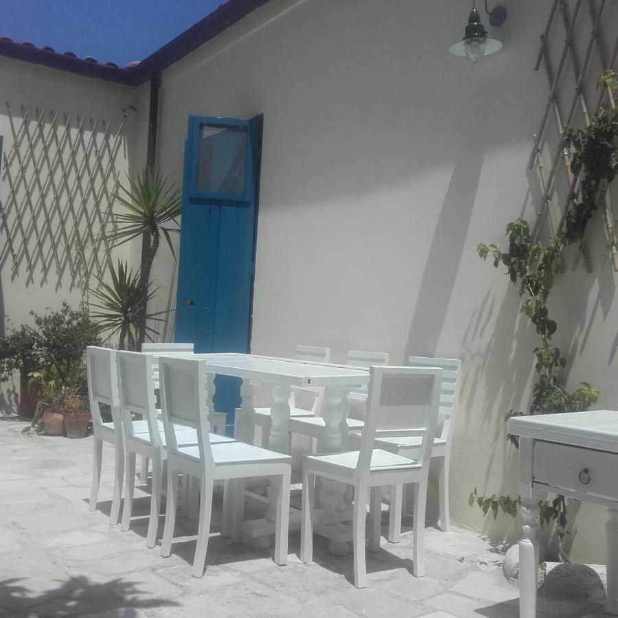 לינה וארוחת בוקר ברינדיזי Il Cortile Della Monaca מראה חיצוני תמונה