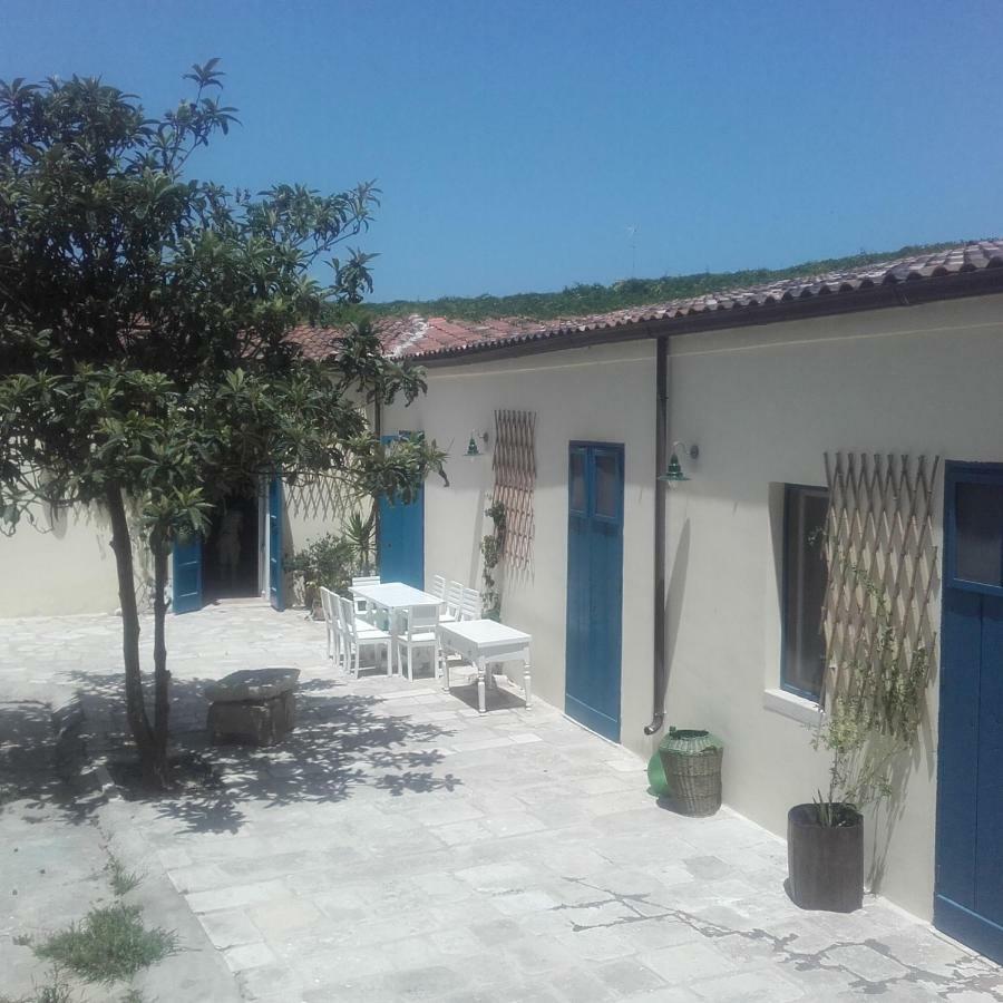 לינה וארוחת בוקר ברינדיזי Il Cortile Della Monaca מראה חיצוני תמונה
